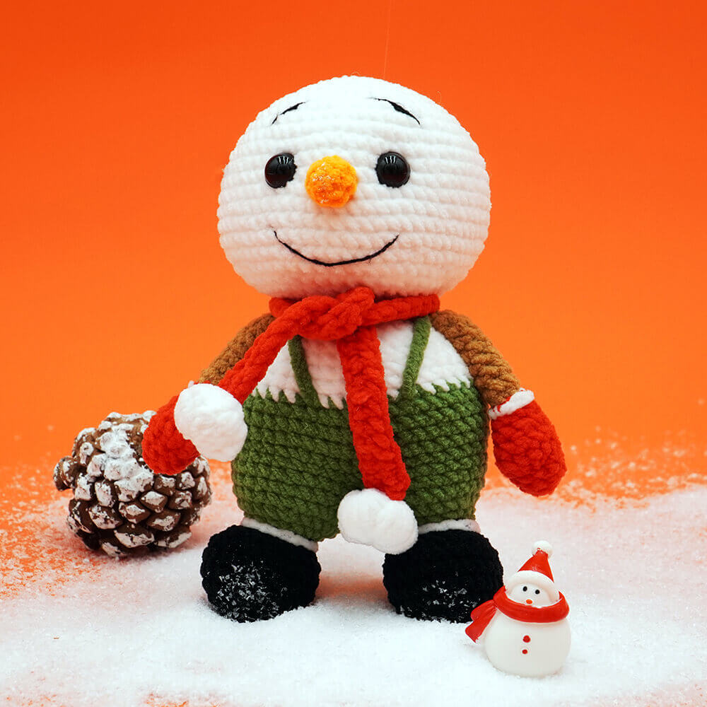 A Cute Christmas Snowman Crochet Kit