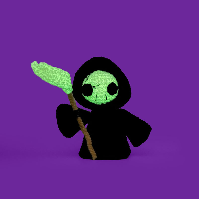 Halloween Black Grim Reaper luminescent Crocheted Kit