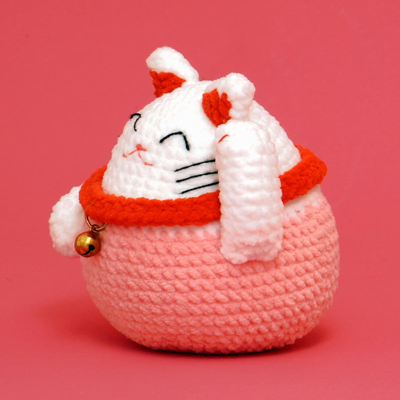 Lucky Cat Crochet Kit with Magnet